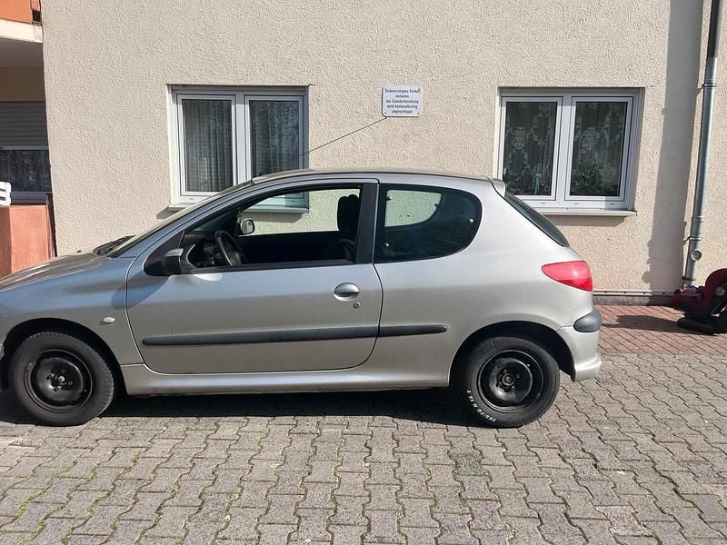 Gebraucht Peugeot 206 75 PS (55 kW) 2004 Grau Kleinwagen