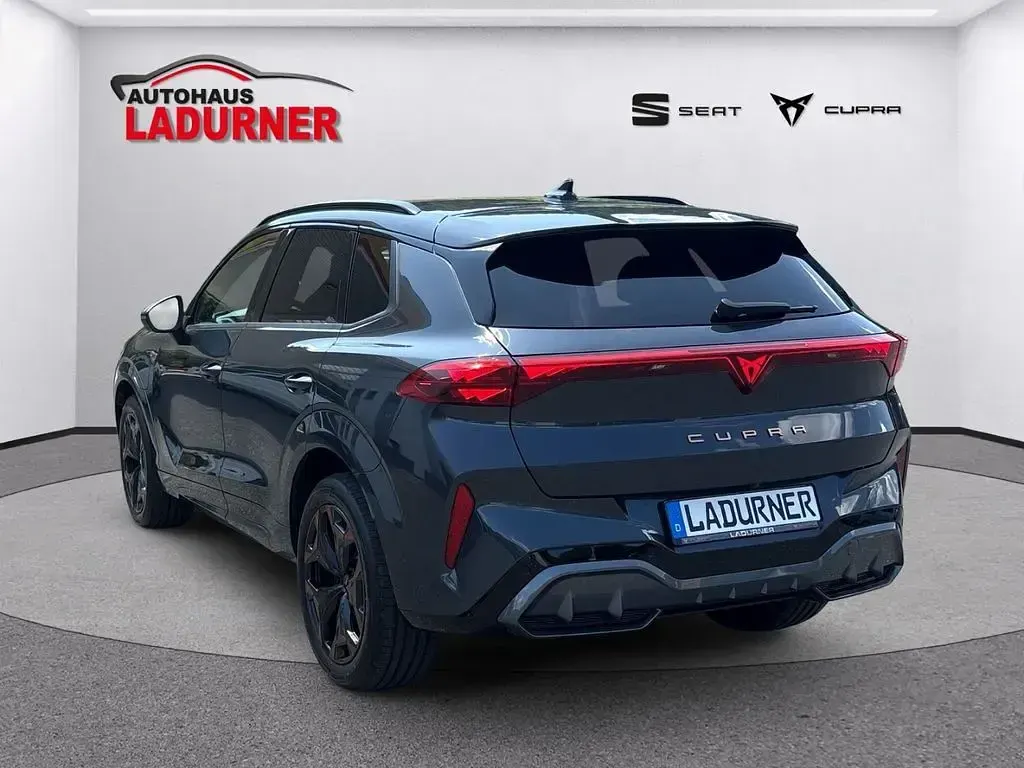 Neu Cupra Terramar VZ 272 PS (200 kW) 2026 Grau SUV
