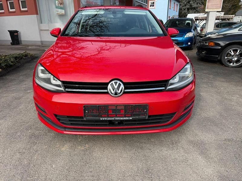 Gebraucht VW Golf VII Trendline 105 PS (77 kW) 2014 Rot Kombi