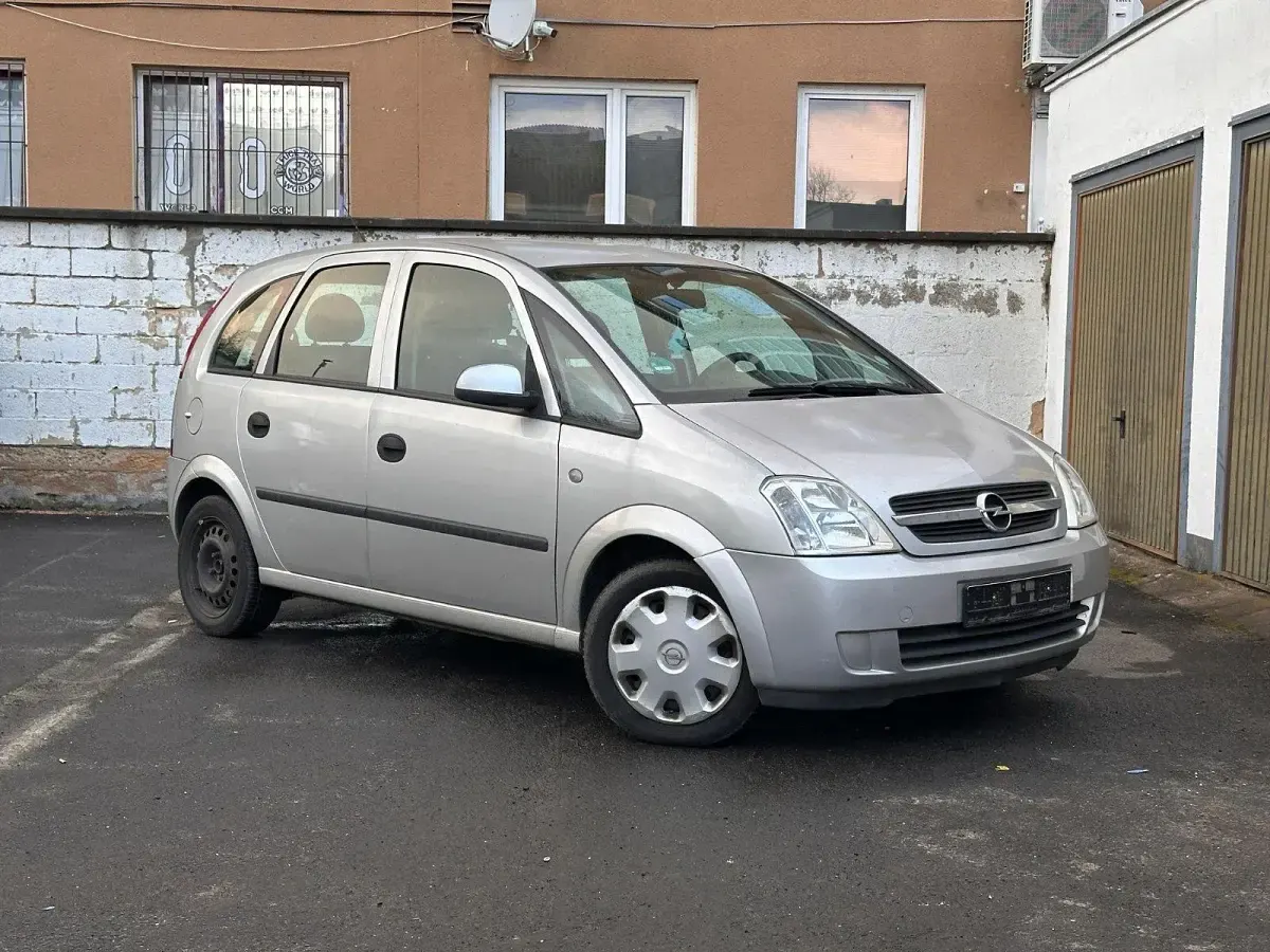 Gebraucht Opel Meriva 101 PS (74 kW) 2004 Silber Van / Kleinbus
