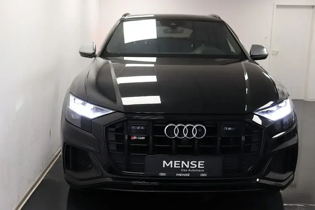 Gebraucht Audi SQ8 Ambiente 507 PS (372 kW) 2023 Mythosschwarz SUV