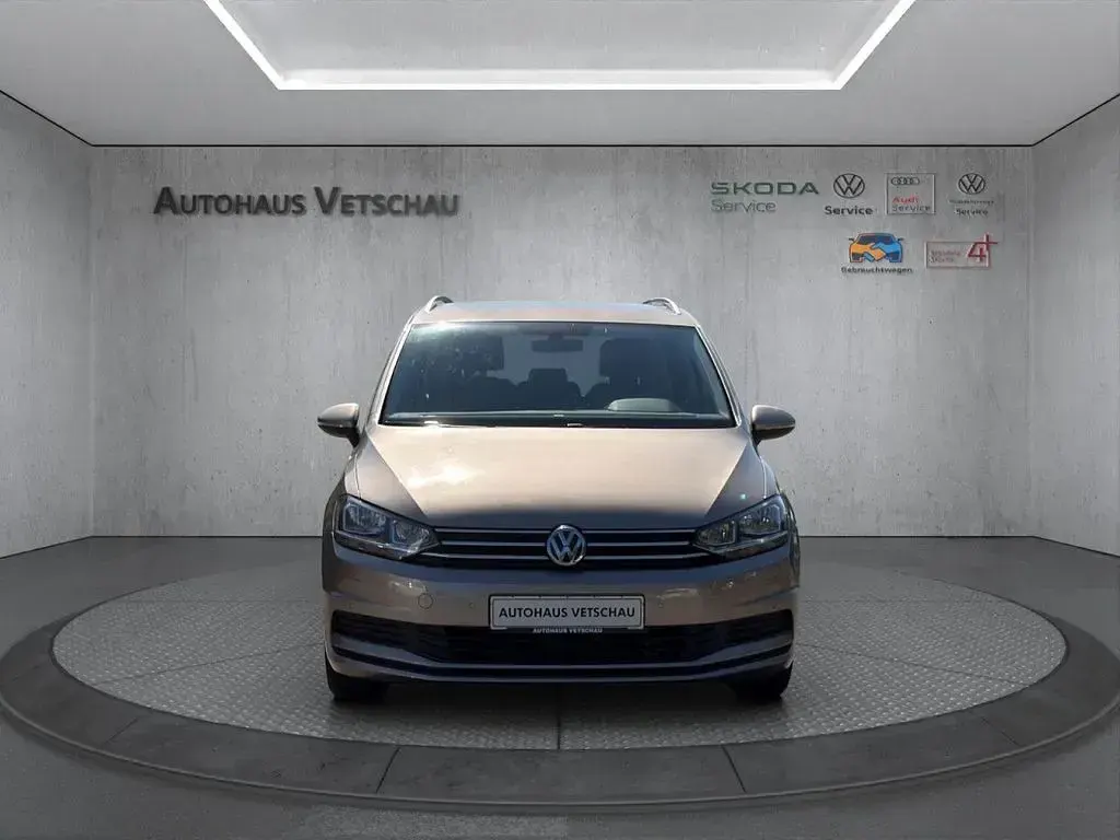 Gebraucht VW Touran Comfortline 150 PS (110 kW) 2019 Beige Van / Kleinbus
