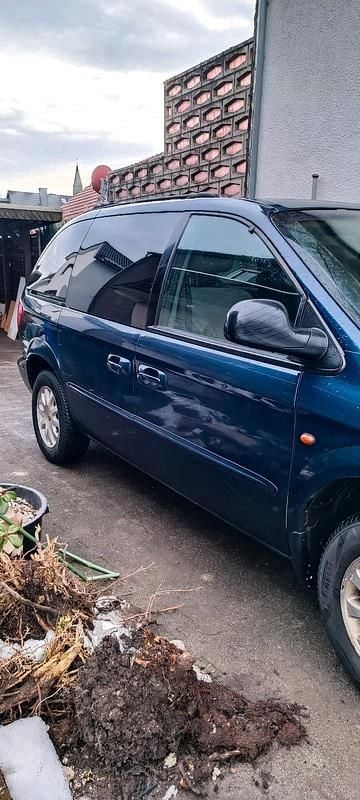 Gebraucht Chrysler Voyager 174 PS (127 kW) 2001 Blau Van / Kleinbus