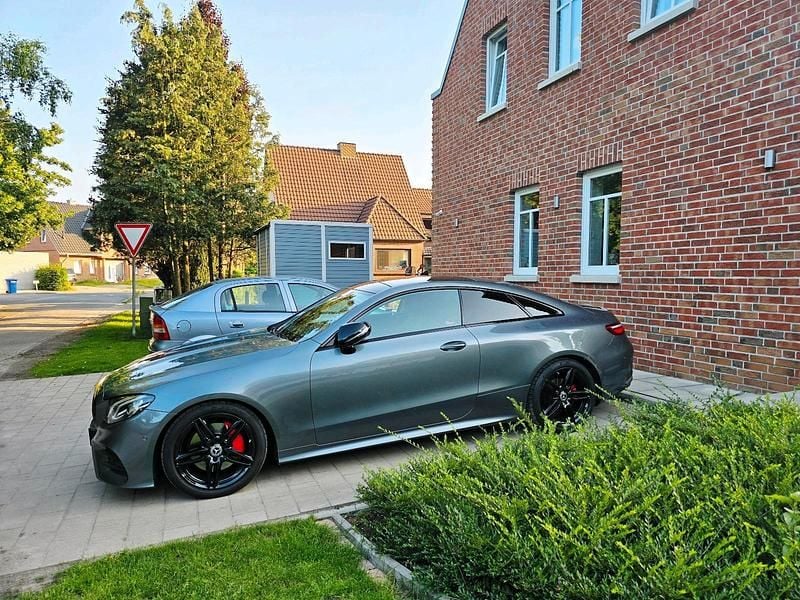 Second-hand Mercedes E220 194 CP (142 kW) 2019 Gri Coupe