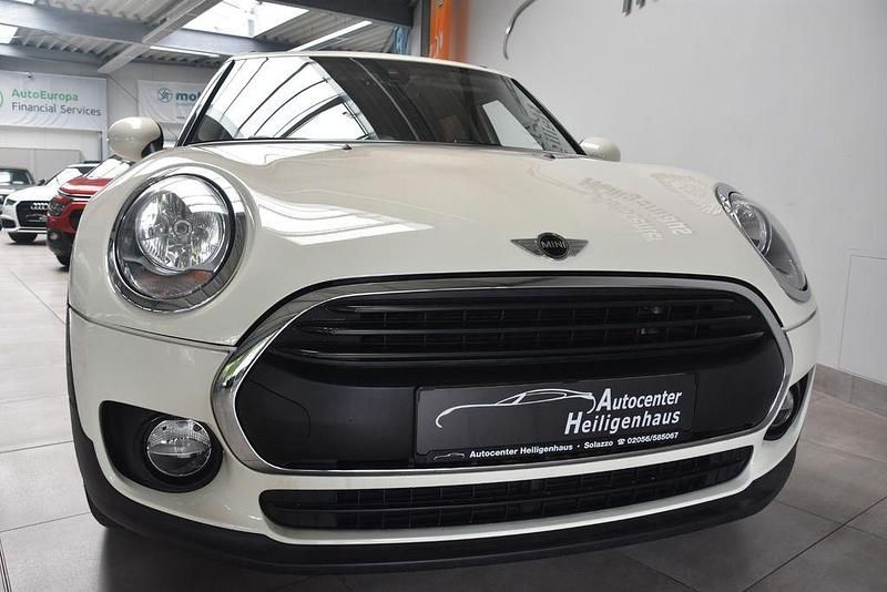 Weiß Gebraucht 2016 Mini One Clubman Kombi | 8.680 € (Fairer Preis) - Bild 1/4