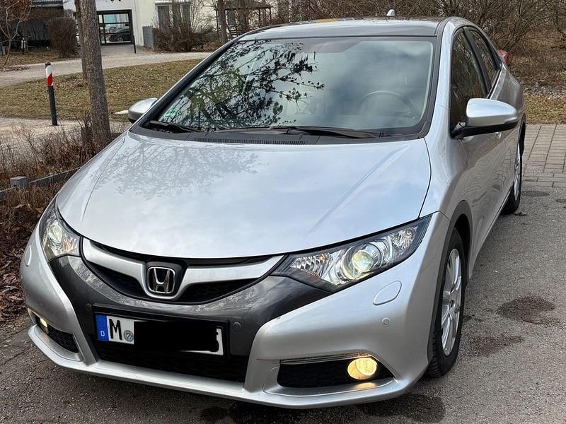 Gebraucht Honda Civic Executive 140 PS (102 kW) 2012 Silber Limousine