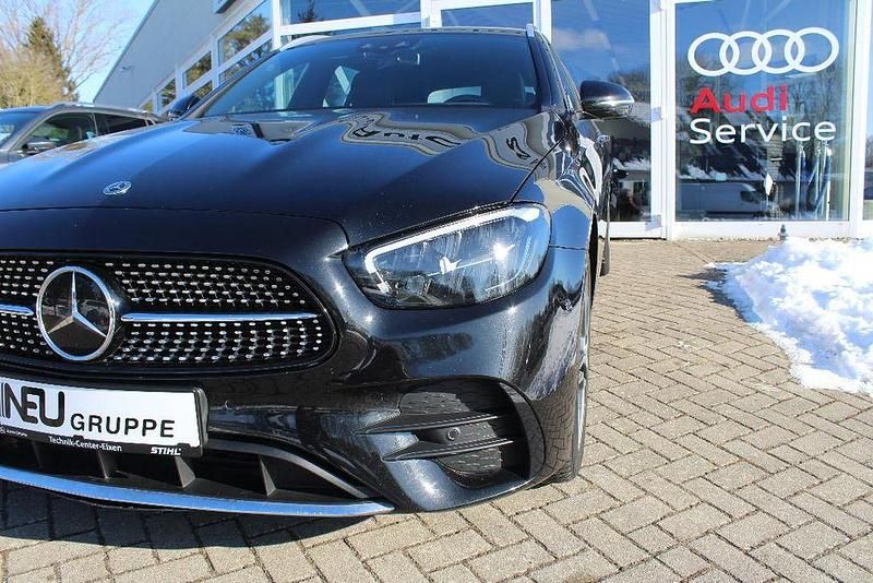 Gebraucht Mercedes E300 AMG 194 PS (142 kW) 2022 Schwarz (metallic) Kombi