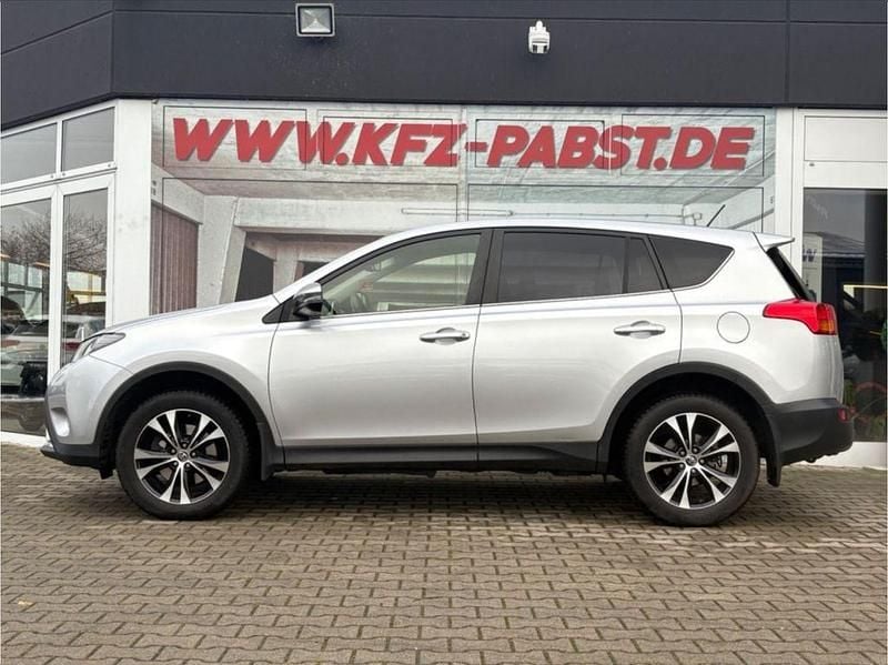 Gebraucht Toyota RAV4 Edition 124 PS (91 kW) 2015 Silber SUV