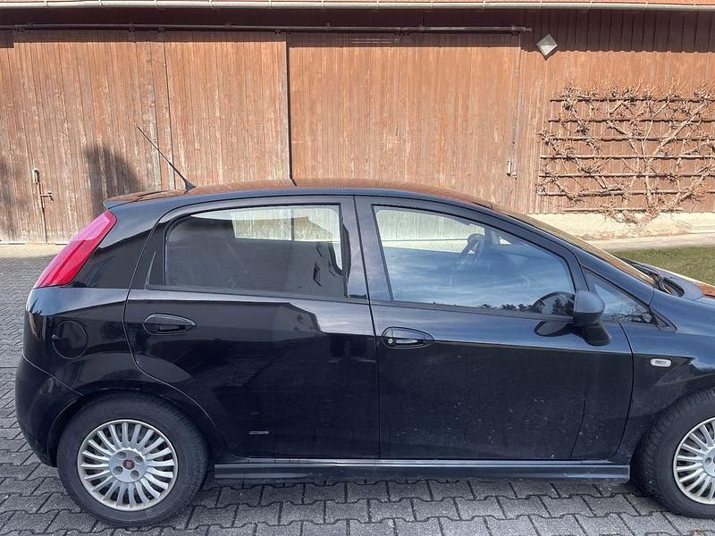 Gebraucht Fiat Punto 95 PS (69 kW) 2007 Schwarz Kleinwagen