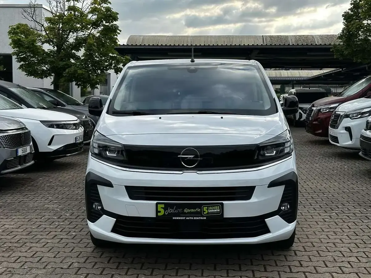 Gebraucht Opel Zafira Life Edition 177 PS (130 kW) 2024 Weiß Van / Kleinbus