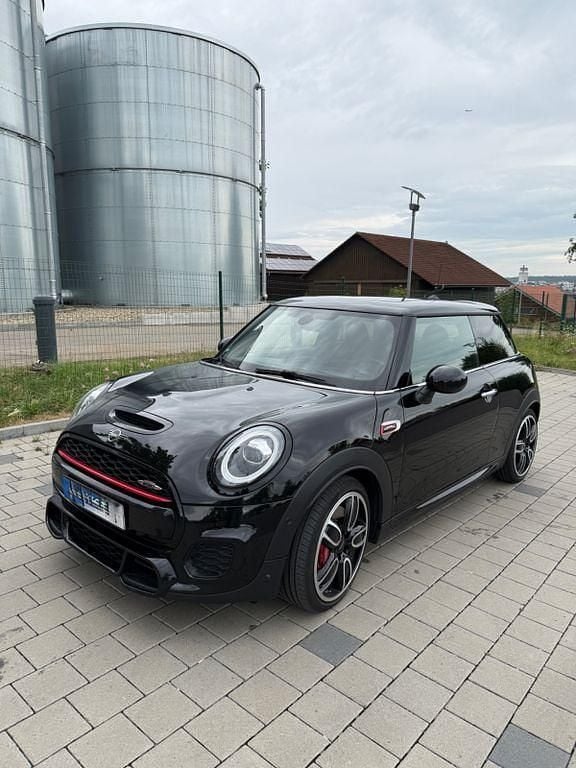 Schwarz Gebraucht 2018 Mini John Cooper Works Kleinwagen | 19.000 € (Fairer Preis) - Bild 1/4