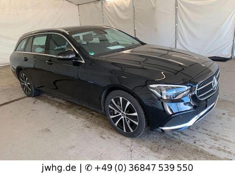 Gebraucht Mercedes E300 194 PS (142 kW) 2020 Schwarz Limousine
