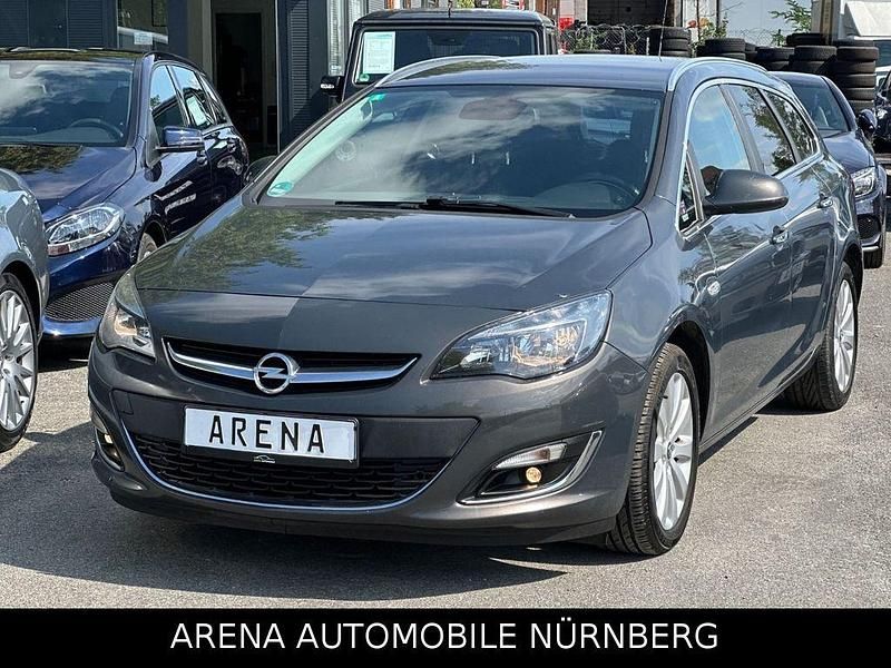 Grau Gebraucht 2013 Opel Astra Innovation Kombi | 3.999 € (Guter Preis) - Bild 1/4