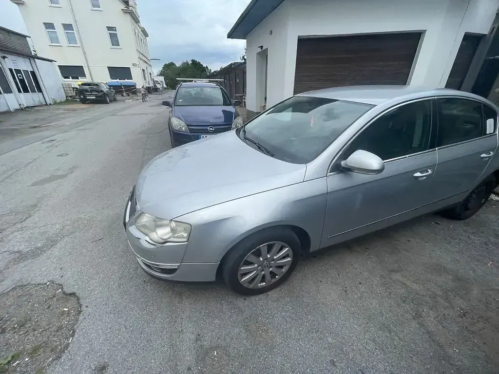 Gebraucht VW Passat Comfortline 150 PS (110 kW) 2006 Grau Limousine