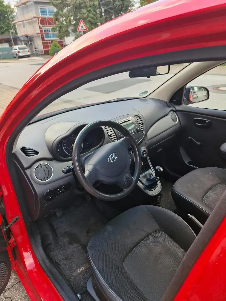 Gebraucht Hyundai i10 Classic 67 PS (49 kW) 2011 Rot Kleinwagen