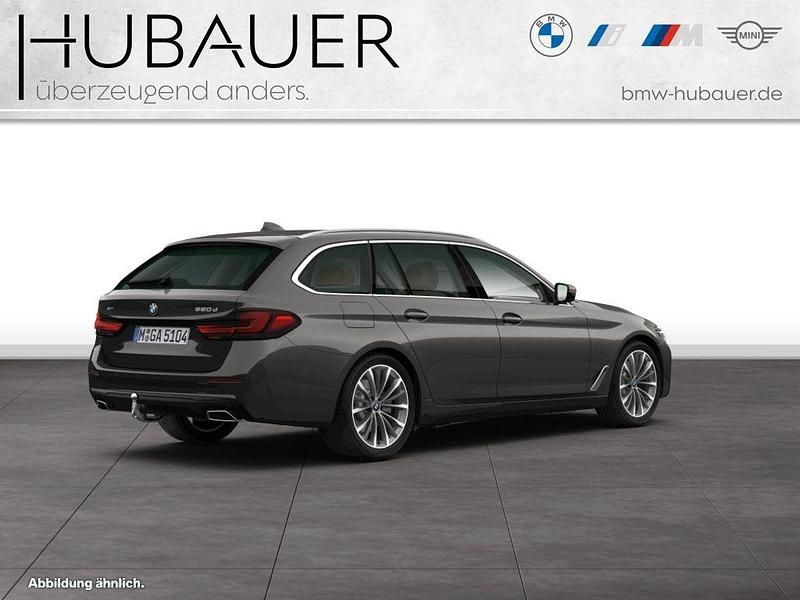 Gebraucht BMW 520 190 PS (139 kW) 2023 Grau Kombi