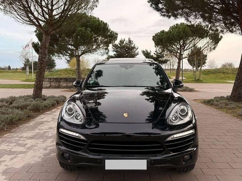 Second-hand Porsche Cayenne 245 CP (180 kW) 2013 Negru SUV