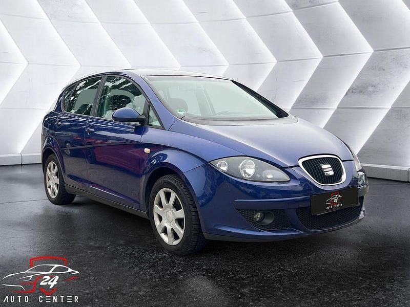 Blau Gebraucht 2005 Seat Toledo Stylance Limousine | 1.999 € (Guter Preis) - Bild 1/4