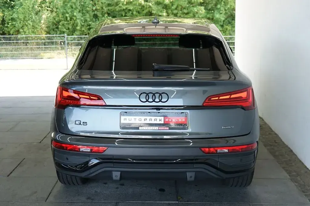 Gebraucht Audi Q5 Sportback S-Line 204 PS (150 kW) 2023 Grau SUV