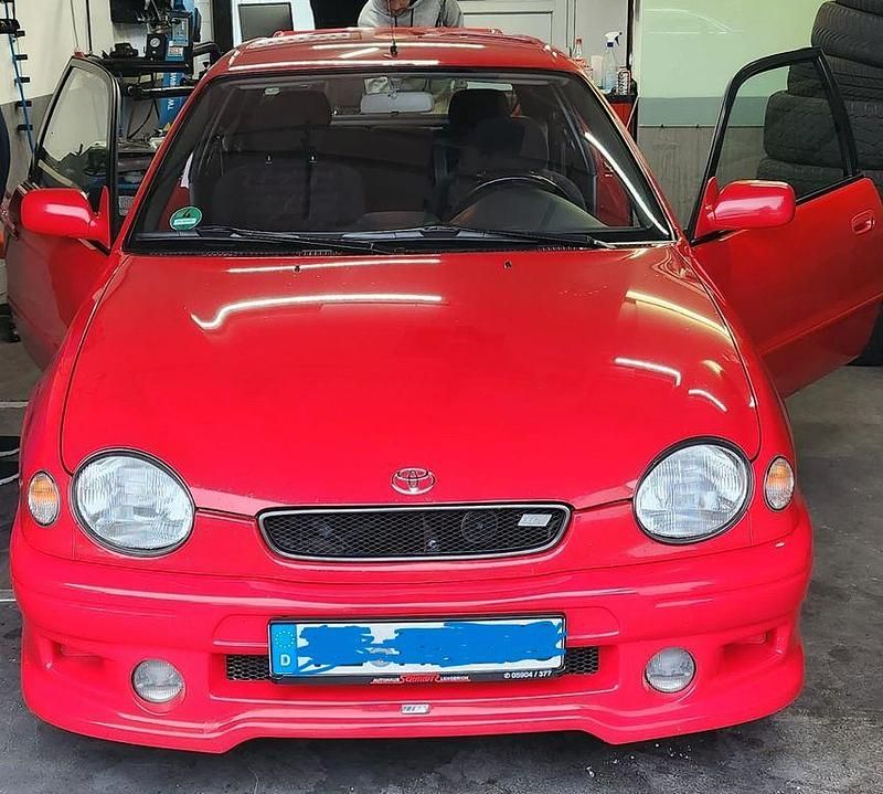 Rot Gebraucht 1999 Toyota Corolla Edition Limousine | 6.000 € - Bild 1/3