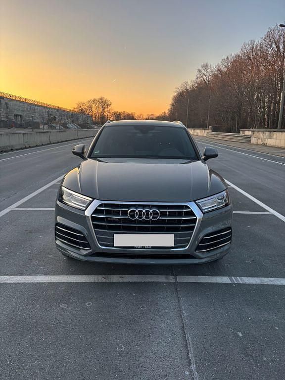 Grau Gebraucht 2020 Audi Q5 S-Line SUV | 33.000 € (Guter Preis) - Bild 1/4