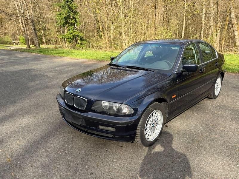 Gebraucht BMW 323 170 PS (125 kW) 1999 Blau Limousine