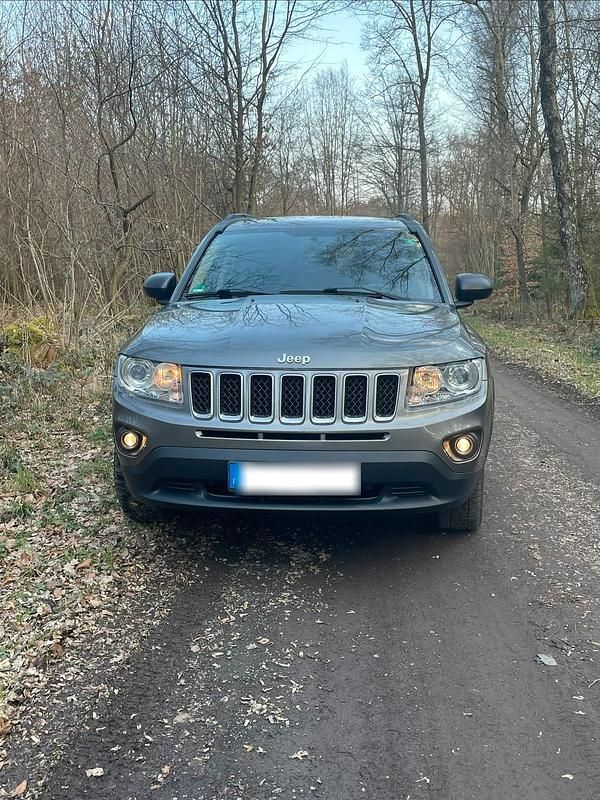 Gebraucht Jeep Compass Limited 170 PS (125 kW) 2011 Grau SUV