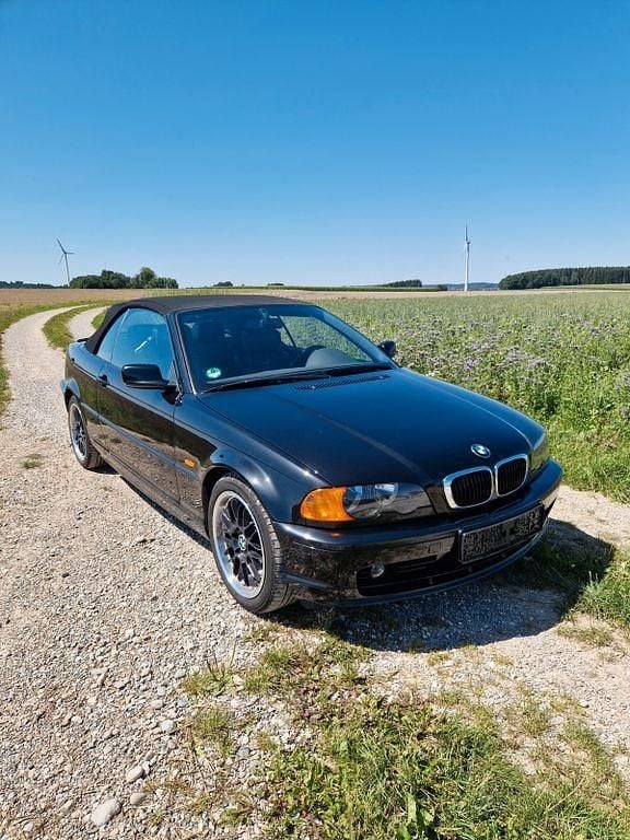 Schwarz Gebraucht 2003 BMW 318 Cabriolet Cabrio | 6.950 € (Fairer Preis) - Bild 1/4