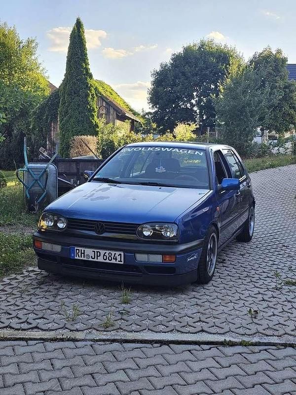 Blau Gebraucht 1995 VW Golf III Edition Limousine | 3.300 € - Bild 1/4
