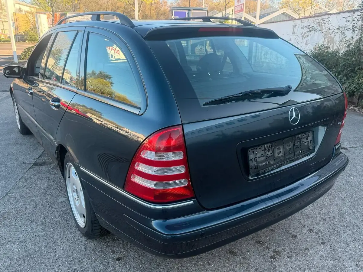 Gebraucht Mercedes C320 Elegance 218 PS (160 kW) 2001 Blau Kombi