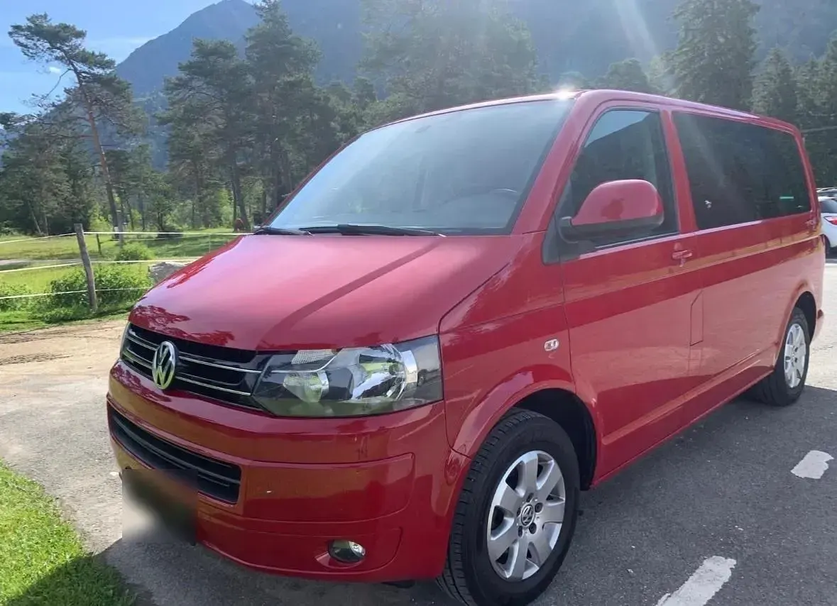 Używany VW T5 114 KM (83 kW) 2015 Czerwony Van