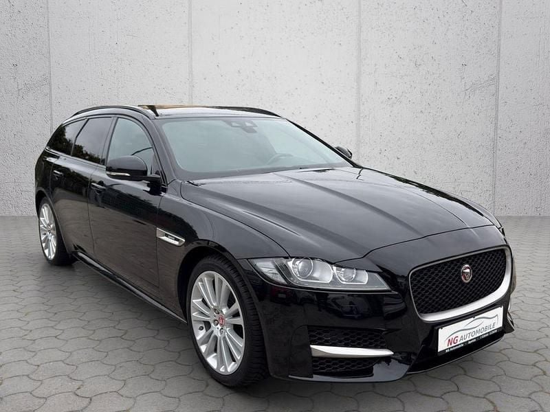 Schwarz Gebraucht 2019 Jaguar XF Sportbrake R-Sport Kombi | 23.490 € (Superpreis) - Bild 1/4