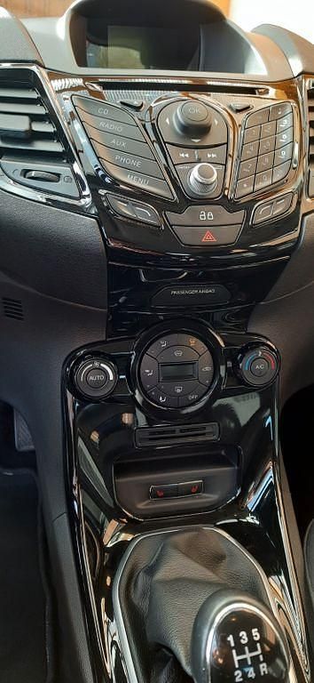 Gebraucht Ford Fiesta Titanium 95 PS (69 kW) 2013 Schwarz Kleinwagen
