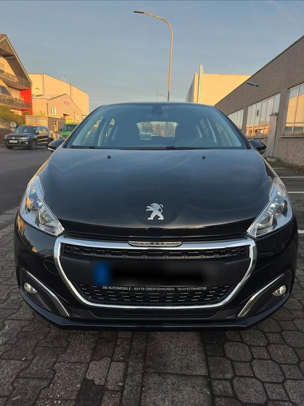 Gebraucht Peugeot 208 100 PS (73 kW) 2017 Schwarz Kleinwagen