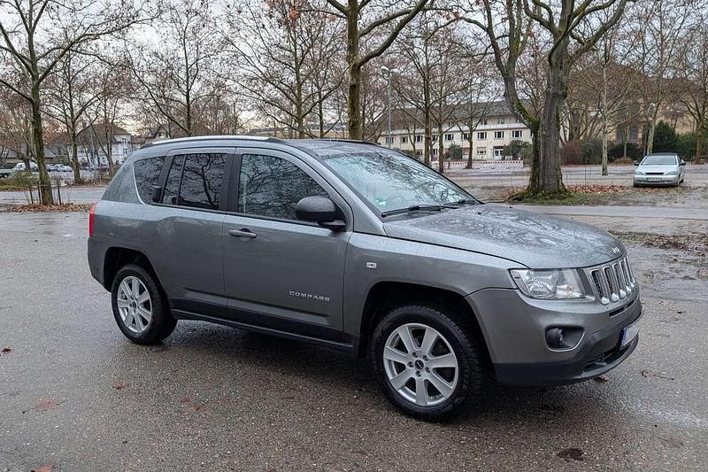 Gebraucht Jeep Compass Limited 163 PS (119 kW) 2012 Grau SUV