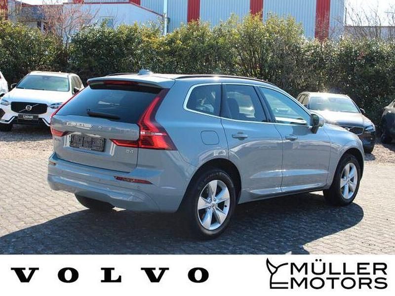 Gebraucht Volvo XC60 Core 197 PS (144 kW) 2023 Grau SUV