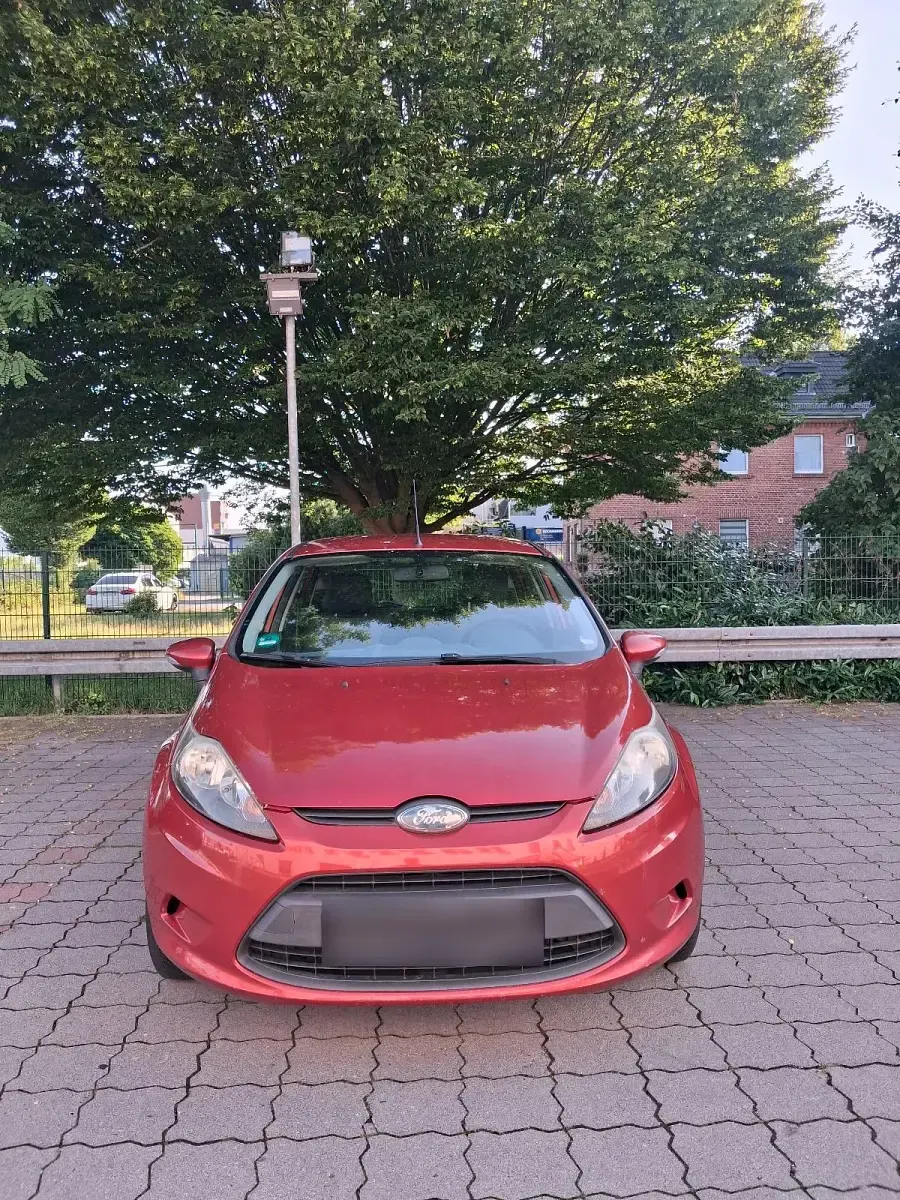 Gebraucht Ford Fiesta Titanium 80 PS (58 kW) 2010 Braun Kleinwagen