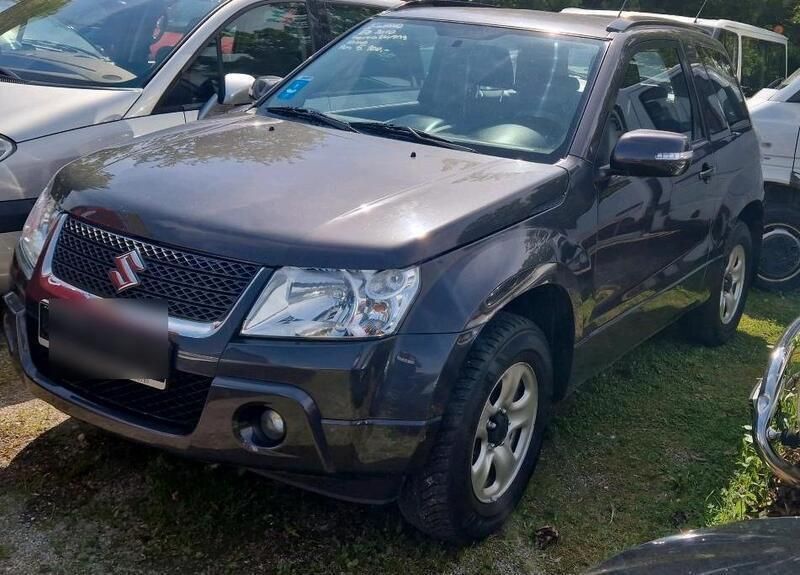 Silber Gebraucht 2010 Suzuki Vitara SUV | 4.800 € - Bild 1/4