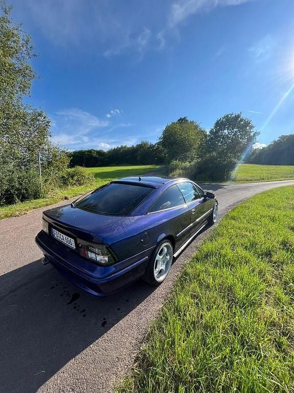 Blau Gebraucht 1998 Opel Calibra Edition Coupé | 7.500 € - Bild 1/4