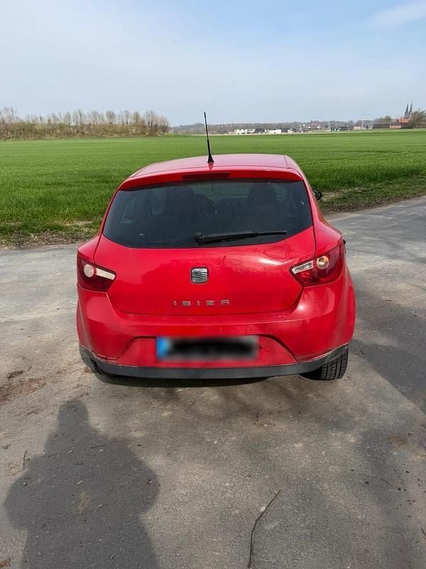 Gebraucht Seat Ibiza 69 PS (50 kW) 2010 Rot Kleinwagen