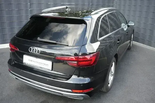 Gebraucht Audi A4 Sport 190 PS (139 kW) 2019 Schwarz Kombi