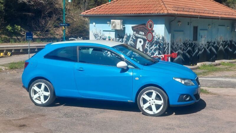 Blau Gebraucht 2009 Seat Ibiza SC Kleinwagen | 3.599 € (Fairer Preis) - Bild 1/4