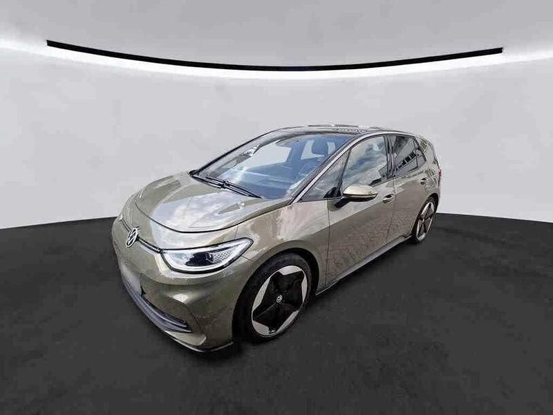Gebraucht VW ID.3 Pro 150 kW (204 PS) 2023 Dark olivine green metallic/sc Kleinwagen