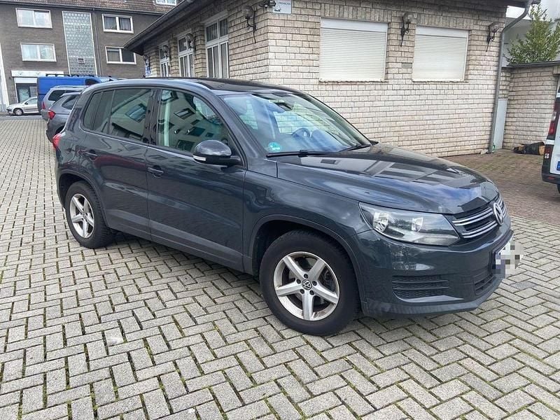 Gebraucht VW Tiguan 150 PS (110 kW) 2015 Grau SUV