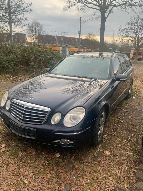 Schwarz Gebraucht 2008 Mercedes 320 Avantgarde Kombi | 4.444 € (Superpreis) - Bild 1/4