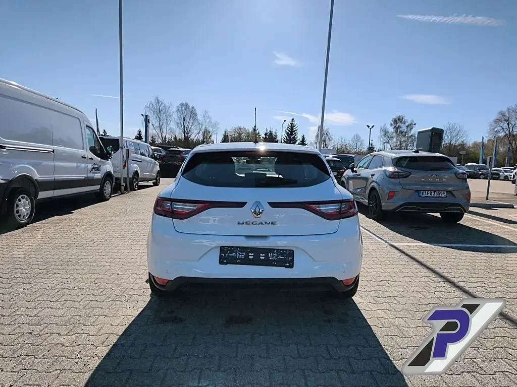 Usata Renault Mégane Play 101 CV (74 kW) 2017 Bianco Berlina