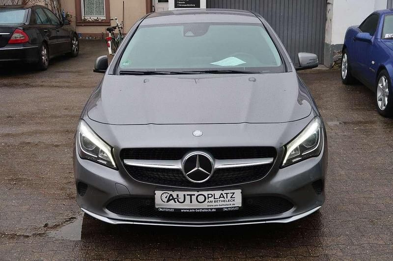 Gebraucht Mercedes CLA220 177 PS (130 kW) 2016 Grau Limousine