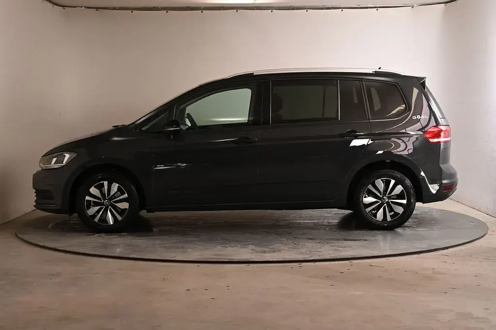 Gebraucht VW Touran Goal 150 PS (110 kW) 2025 Grau Van / Kleinbus