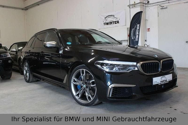 Gebraucht BMW 550 400 PS (294 kW) 2019 Saphirschwarz Kombi