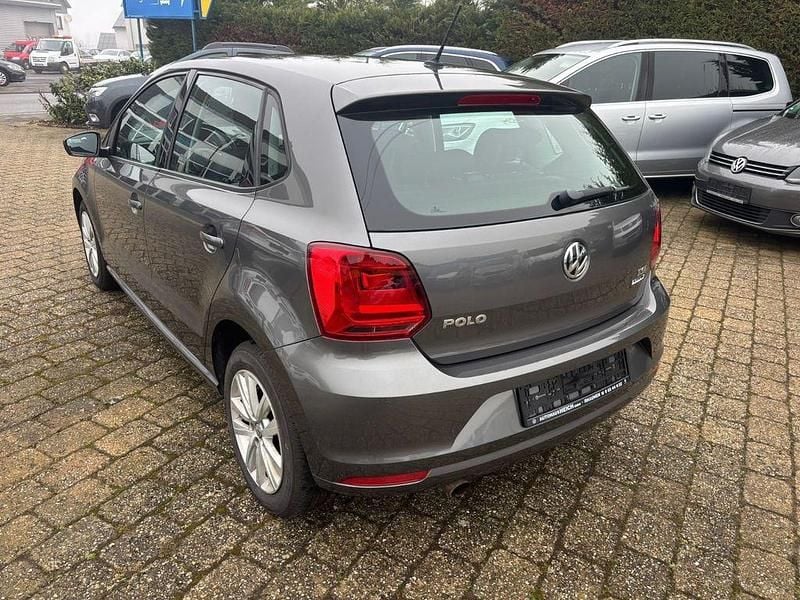 Gebraucht VW Polo Comfortline 90 PS (66 kW) 2016 Grau Limousine